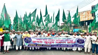 মাহে রবিউল আউয়ালকে স্বাগত জানিয়ে কর্ণফুলীতে গাউসিয়া কমিটির র‍্যালি