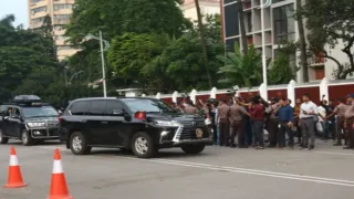 শপথ নিতে বঙ্গভবনে নবনির্বাচিত রাষ্ট্রপতি